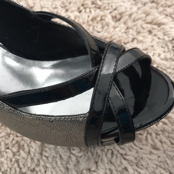 Hematite and black latex open toe with crisscross Black latex, Platform heels - Picture 13 of 17